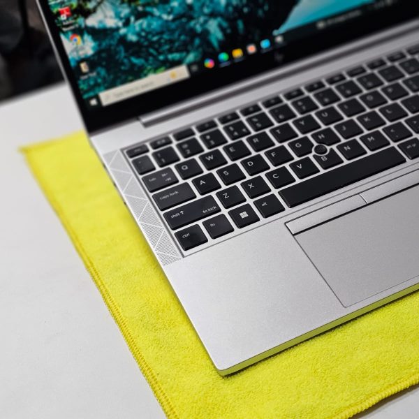 Second image of HP ELITEBOOK AERO 840 G8 / I5-11TH GEN / 8 GB RAM / 16 GB RAM / 32 GB RAM / 256 GB SSD / 512 GB SSD / 1 TB SSD /  14" / Windows 10 Pro