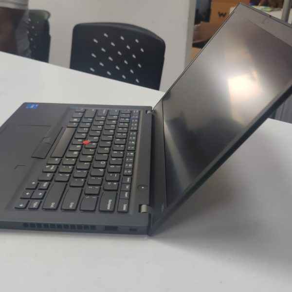 Second image of LENOVO THINKPAD T480S/90S / I5-8TH GEN / 8 GB RAM / 16 GB RAM / 32 GB RAM / 256 GB SSD / 512 GB SSD / 1 TB SSD /  14" / Windows 10 Pro